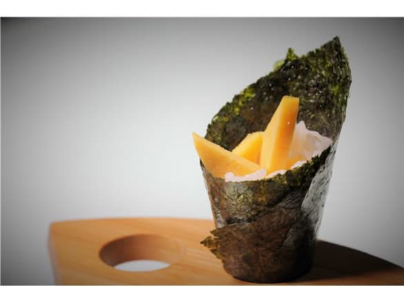 Egg Hand Roll 甜蛋手卷